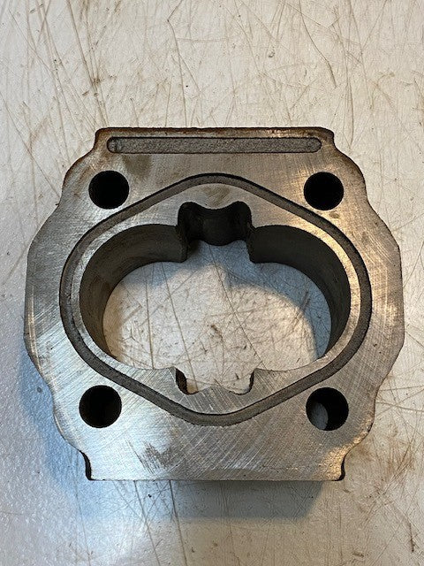 Hydraulic Gear Pump Housing Body 44mm Bore 5-3/4" x 6" x 2-3/4"