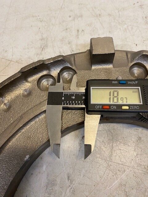 DANA SPICER Clutch Pressure Plate 170C70 OD 13-3/4" Bore 7-3/8"