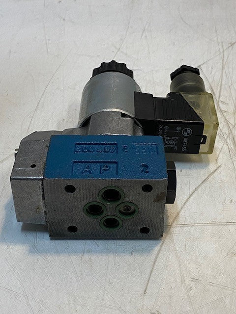 Rexroth M-3SEW6U35/420MW110 RN9Z55L S24 Solenoid Valve