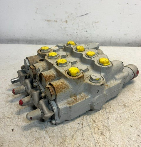 Welroe Multi-Spool Directional Hydraulic Control Valve 6592488| 25F4L| 05007832