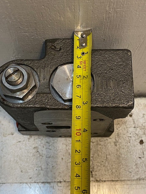 Hydraulic Directional Control Valve 06-245 AJ | 24mm Bore Thread