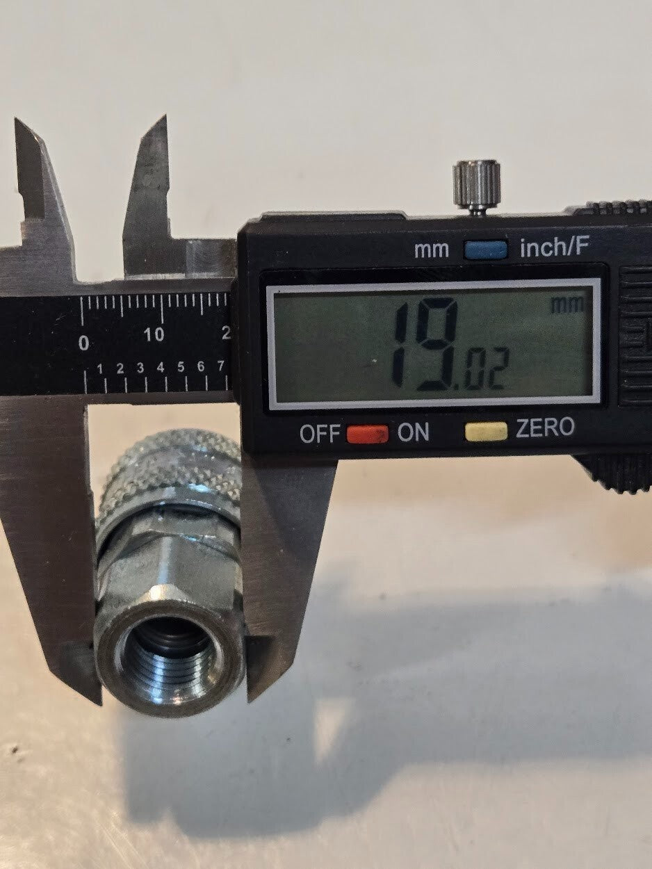 21 Quantity of 1/4" Milton Kwik Change A Style Couplings 1/4" FNPT (21 Quantity)