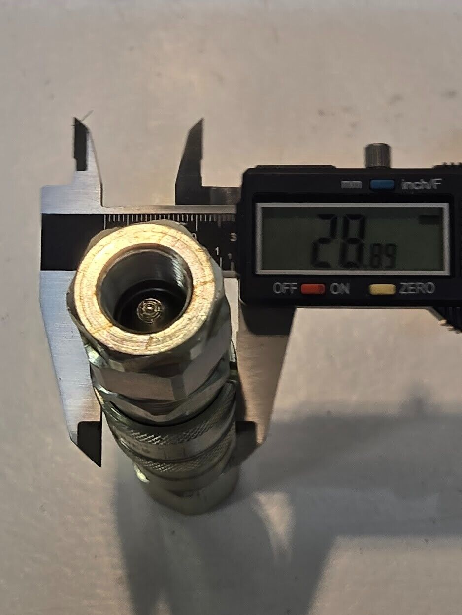 Aeroquip FD49 Series 2929 3/8" Quick Disconnect Hydraulic Valve 1/2" FNPT Ends