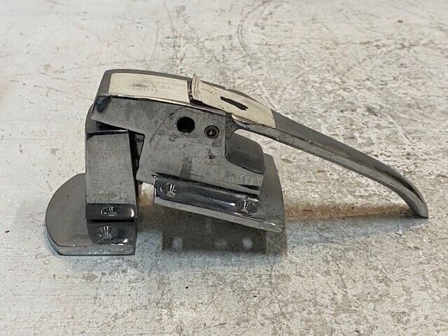 Door Latch 0286-F5-000 | 7" Long 2-3/4" W 3" H