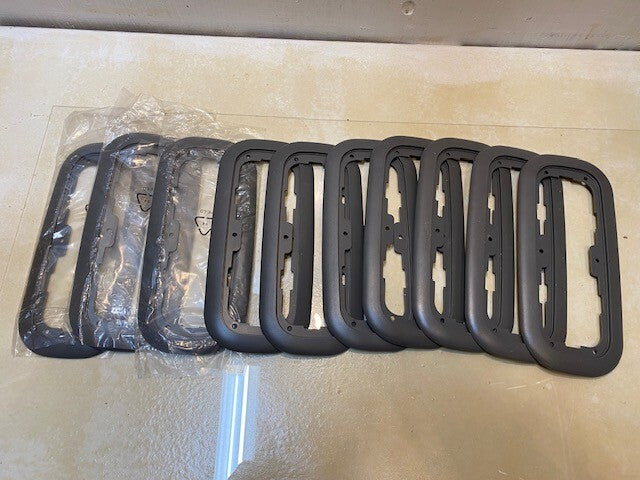 10 Quantity of Grakon Interior Light Bezels Gray 16-09570-221 | 1669G (10 Qty)