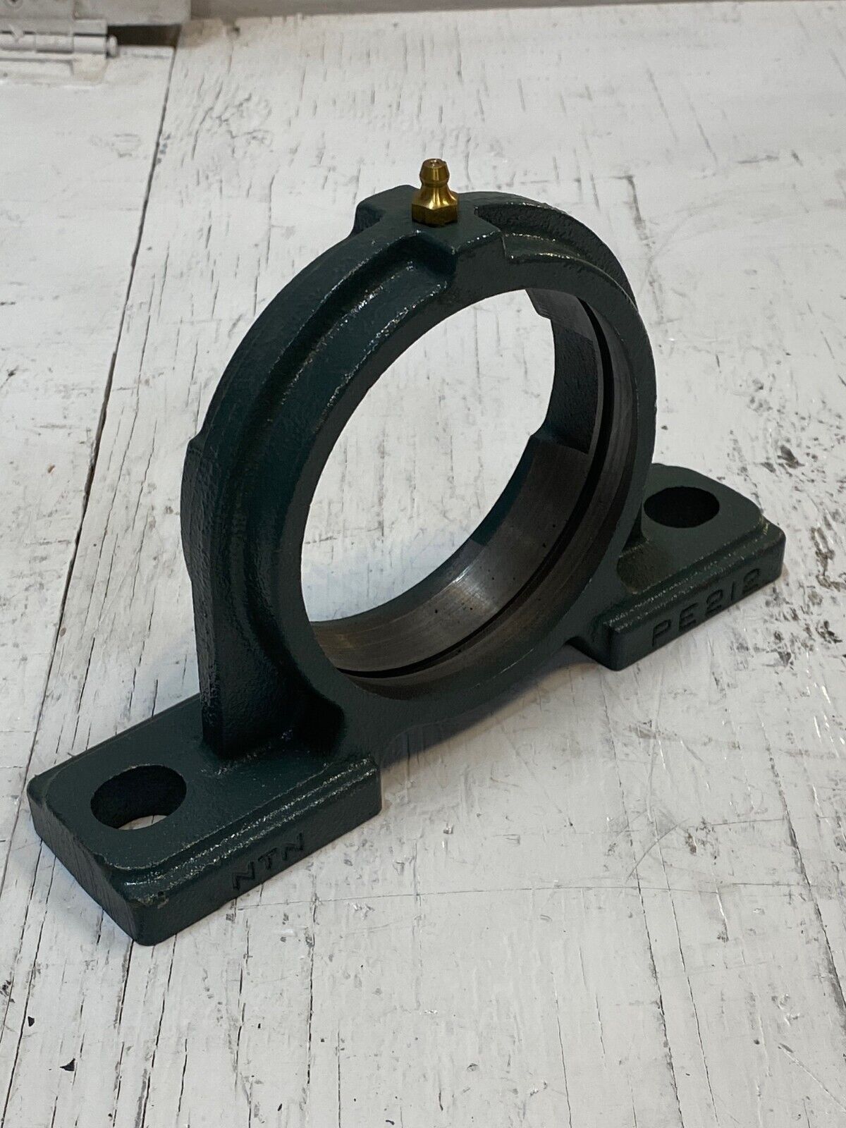 Pillow Block Cast Iron Mounted Bearing PE212 NTN