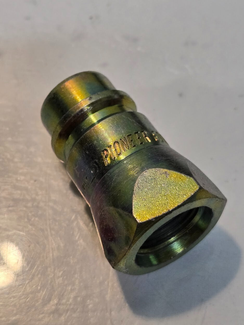 8 Quantity of Pioneer 8010-15P 1/2" Valved Hydraulic Nipples 3/4"-16 ORB (8 Qty)