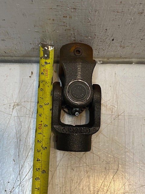 Universal Joint U-Joint Shaft Coupling 4334 Double Yoke Design
