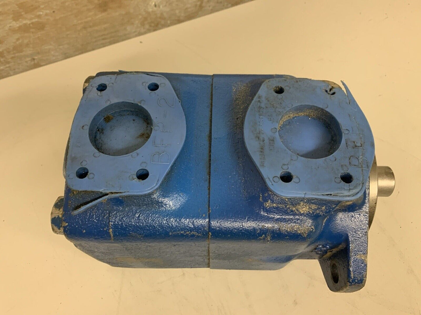 Vickers Hydraulic Vane Pump D-308814 L-2 | 040433