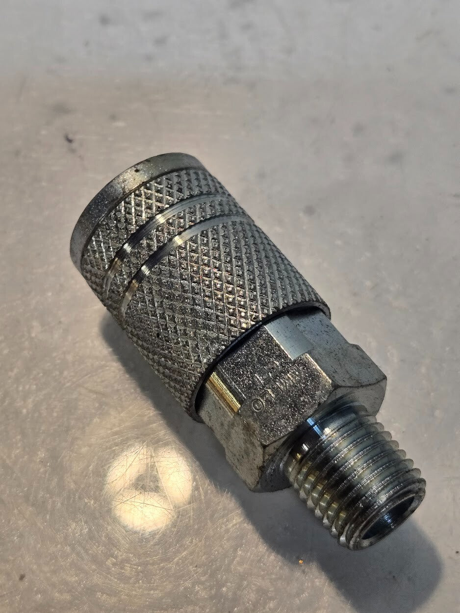 2 Quantity of AMFLO C21 Steel 1/4" Quick Connect Couplings 1/4" MPT (2 Qty)