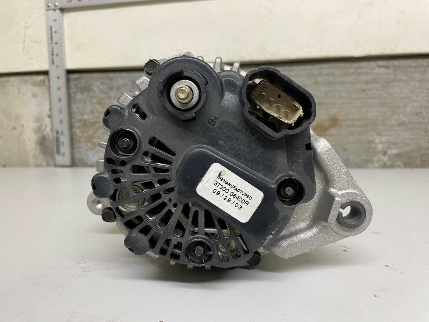 Hyundai Remanufactured Alternator 37300-38400R DAMAGED