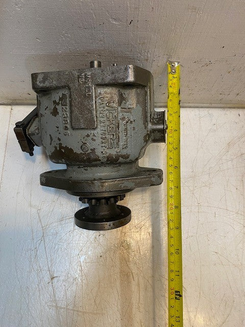 Vickers 323805 Heavy-Duty Industrial Hydraulic Motor 2776627-28