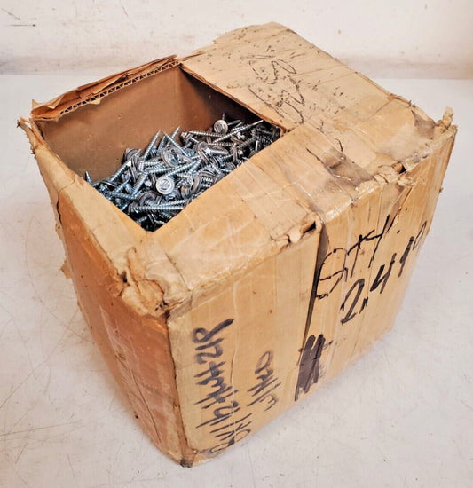 2,419 Quantity of Wood Screws #8 x 1-1/2" | HwH21P (2,419 Qty)