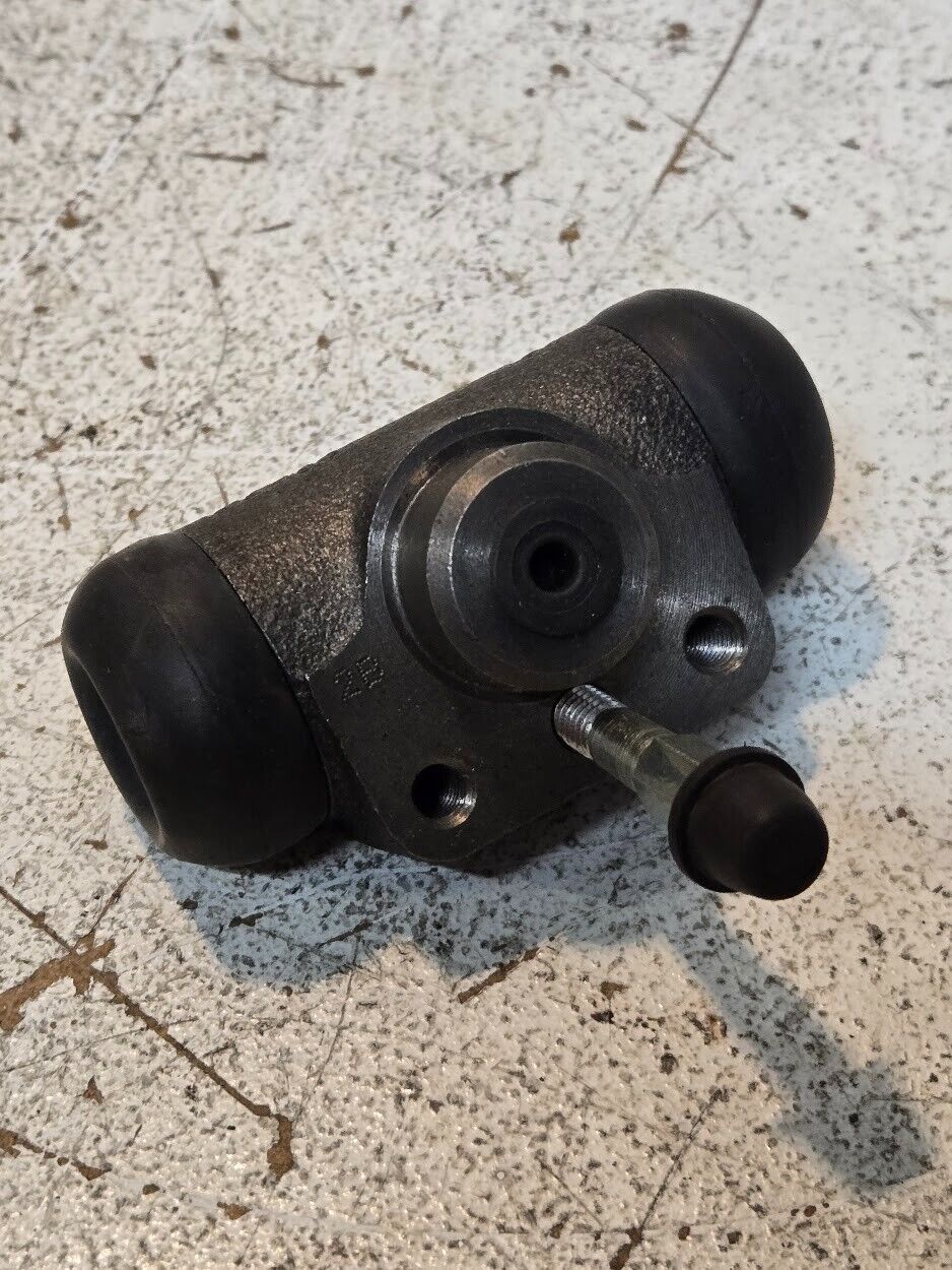 2 Quantity of Knott Brake Cylinders 27 1KN | 12 1KN (2 Quantity)