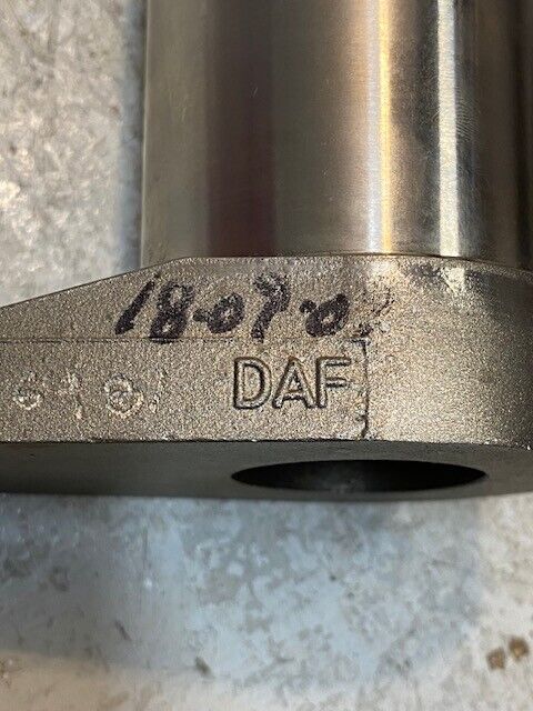DAF Coupling 260516-01 33mm Bore 21mm Smaller Bore 4-3/4" H 4-5/8" W 2-1/4" D