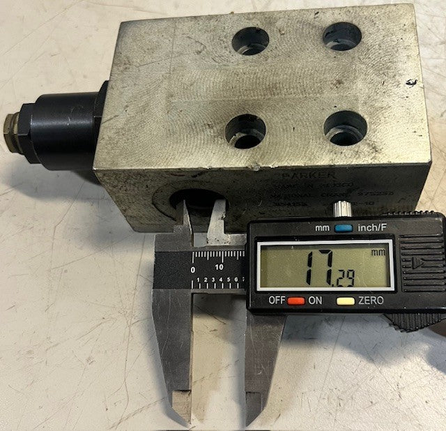 Parker Hannifin Solenoid Hydraulic Valve 13727-05 | B9 125362 | 975253