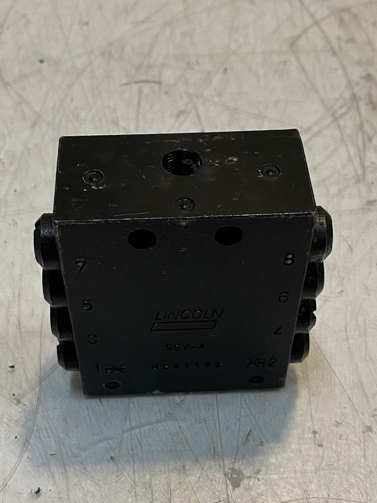 Lincoln SSV-A MC65192 Outlet Divider Valve