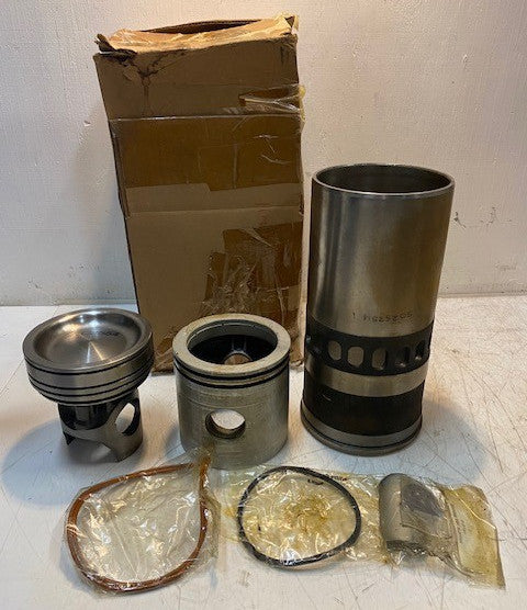 Engine Cylinder Kit Liner Sleeve Piston Rings SO26254 | C2554 | B-2166