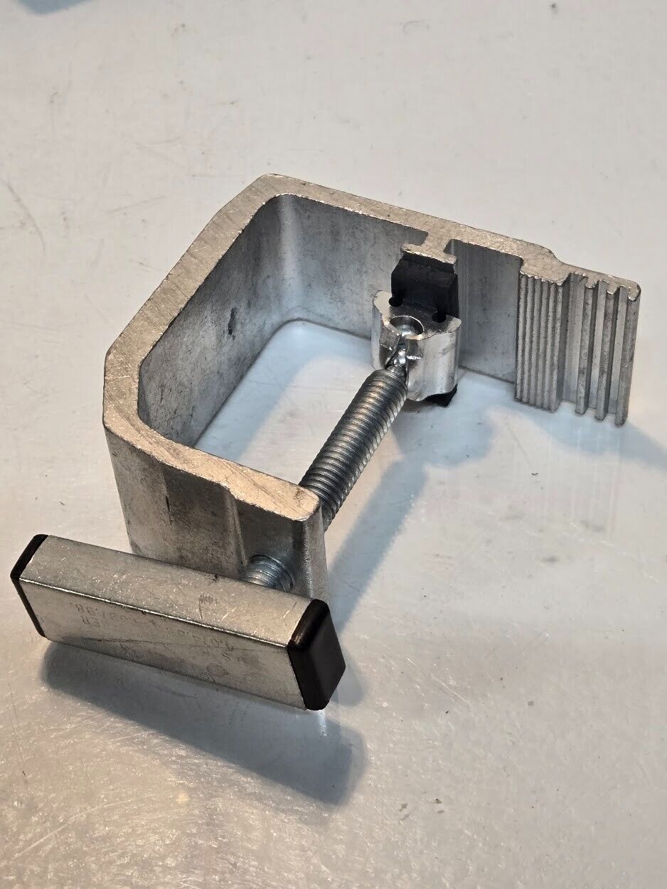 6 Quantity of Tite Lok Tonneau Cover Clamps 4-1/8"x3-1/2"x1-1/2" (6 Quantity)