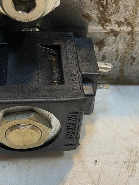 Vickers Hydraulic Lubrication Valve Manifold Block Assembly 02-178028