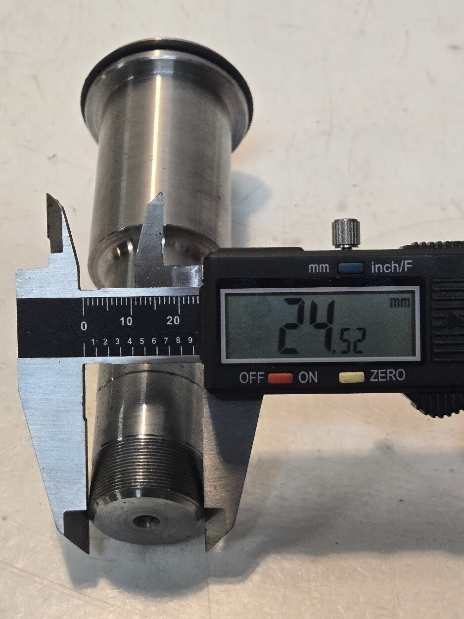 Sprocket Shaft Assembly 00-438373 for Hobart | 5" Long 24.5 mm Thread Diameter