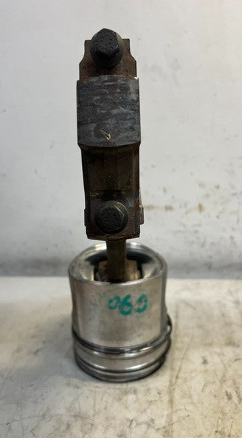 Piston Head With Connecting Rod SJ3942579 06 REBD 87 Engine Assembly Unit