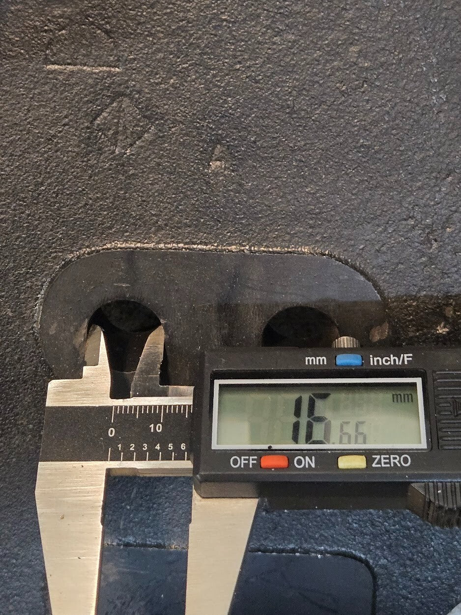 Front Spring Hanger Bracket 1658157C3 for International | 0214K | AD1