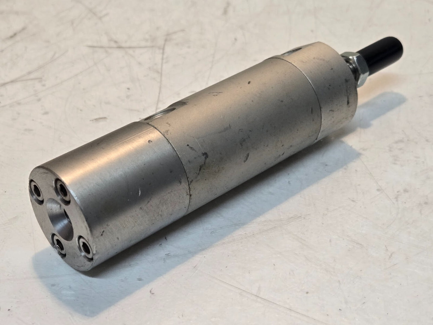 SMC US16377 Pneumatic Cylinder | Maximum Pressure 145 PSI 1.00 MPa | 7" x 1.5"