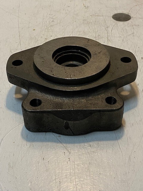 Lynch DB-1685-3 Hydraulic Gear Pump Shaft End Cover Flange Plate 52mm Bore