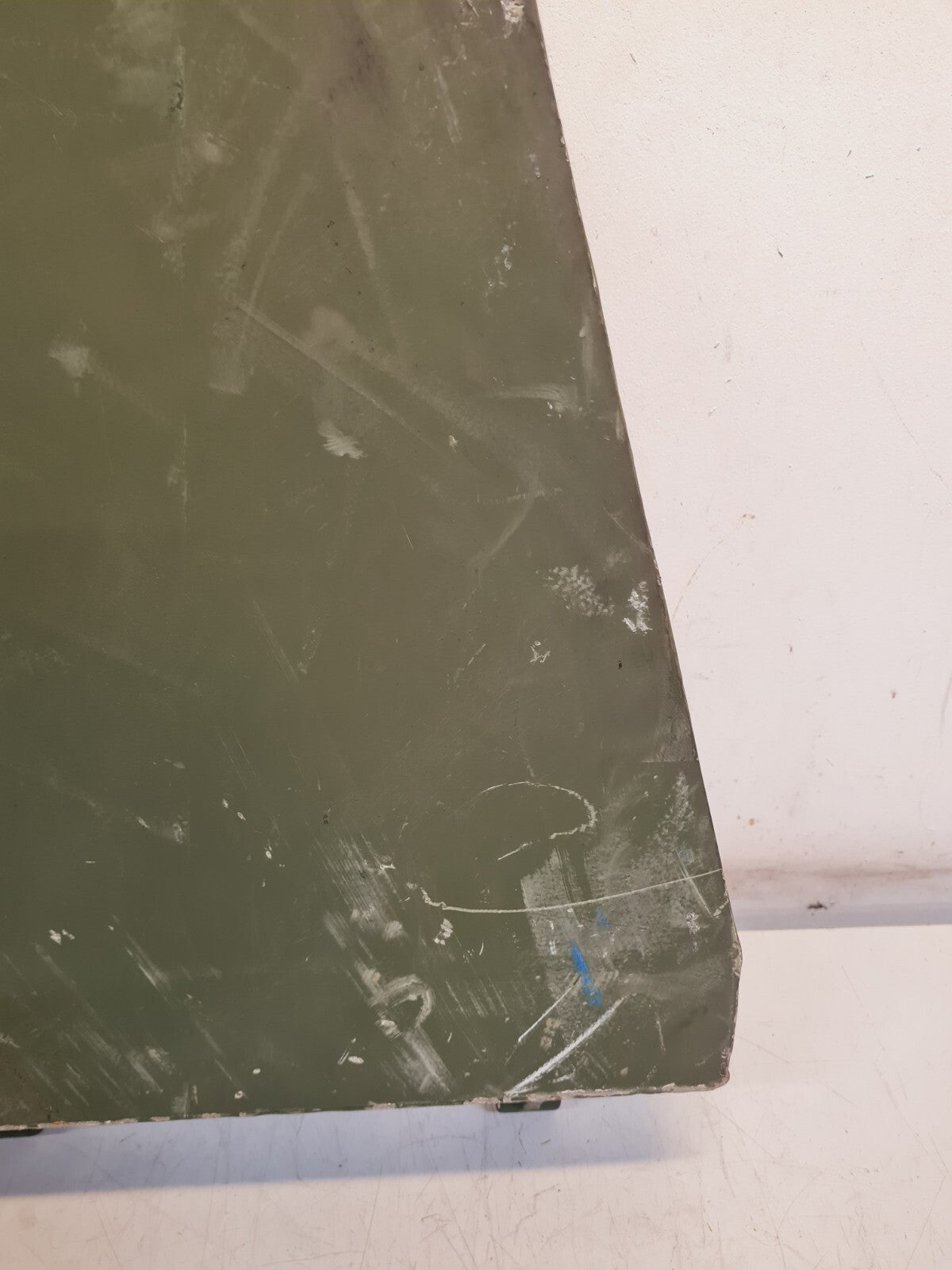 Dump Truck Tailgate Side Support 19207-8758630 | MFR 7J015