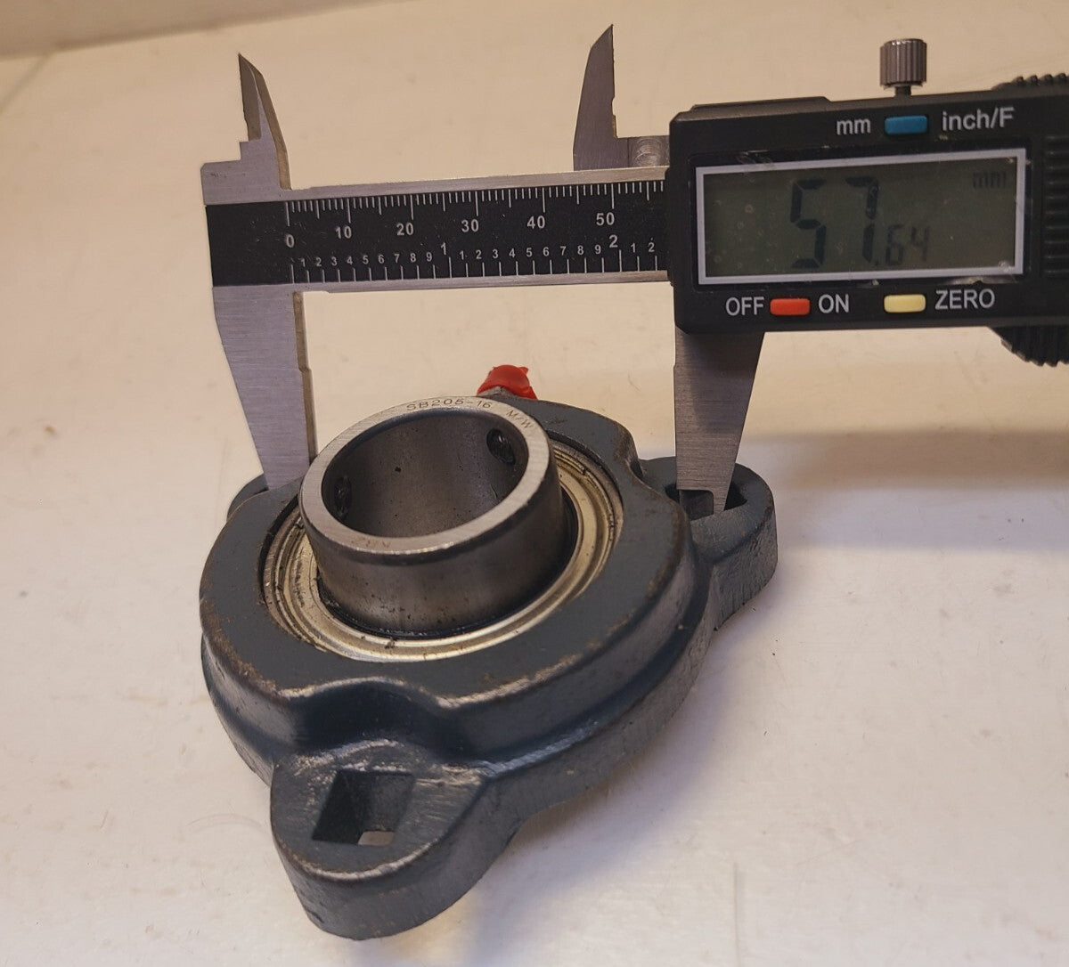 KBZ 3 Bolt Flange Mount Bearing F3D2C5 | SB205-16 M/W