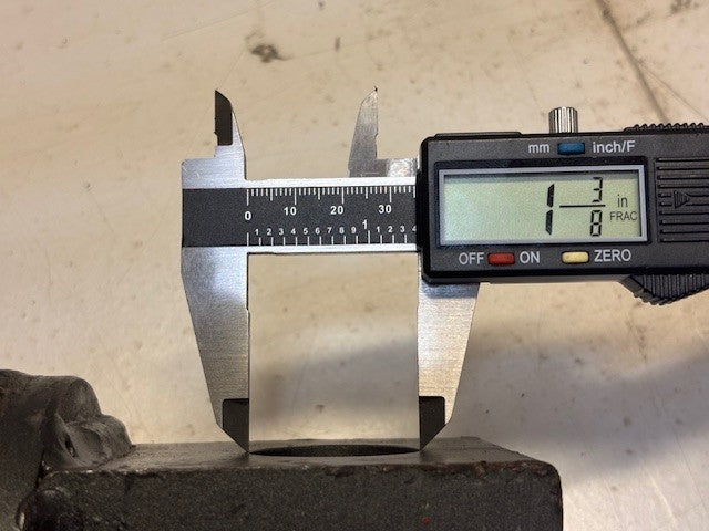 Forklift Tilt Cylinder 16" Length 4" Cylinder 1-1/4" Shaft | 2771810 | 26LEP