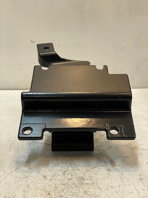 8014-010-08 Land Rover Side Step Bracket FSMOR41 | A380