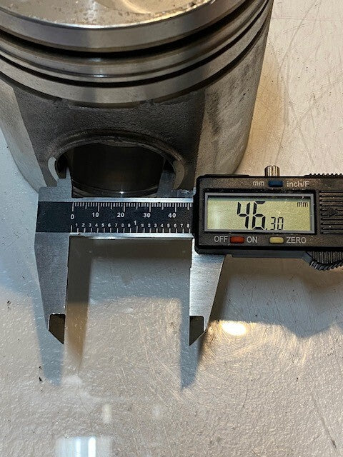 Piston 1836321C2 466 | 4-1/2" Dia. 5" Tall 46mm Bore