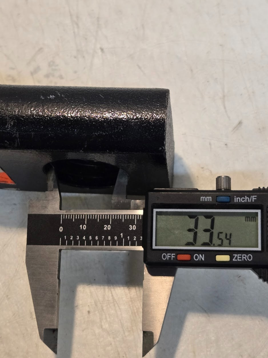 CNH Swinging Drawbar | 9.5" Long 2.5" Wide 1" Thick | 33.5 mm Clevis Hole