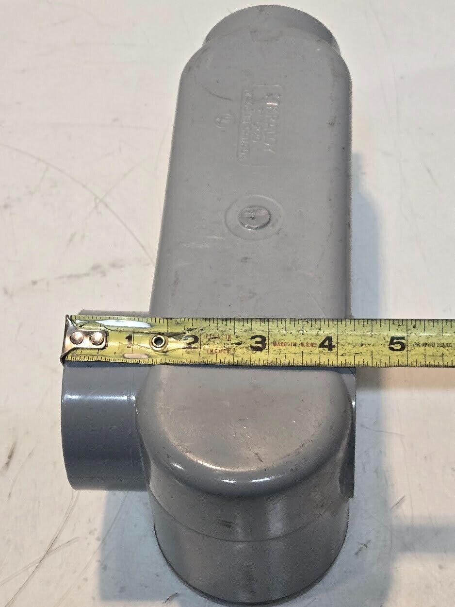 2 Quantity of Kraloy LR20 2" Conduit Access Fittings 10.5"x4.25"x3.75" (2 Qty)