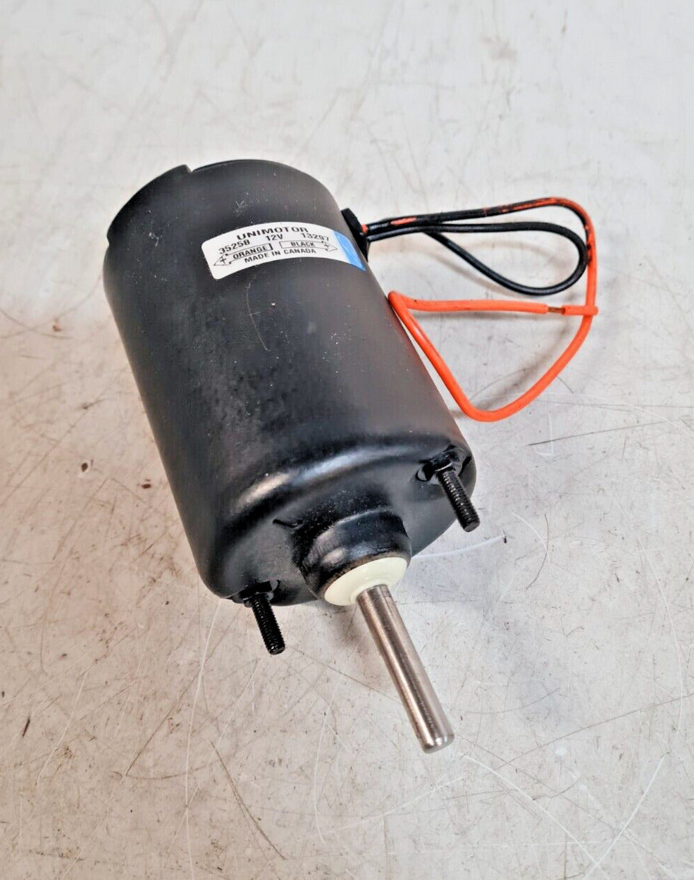 UNIMOTOR Blower Motor 35258 12V 13297