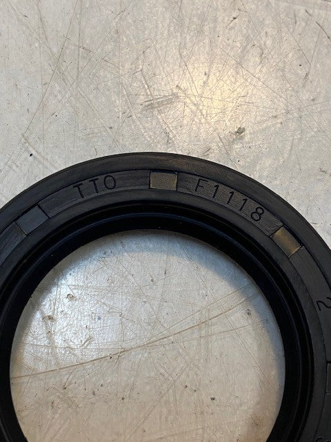 12 Quantity of TTO F1118 Oil Seals 62mm OD 40mm ID (12 Quantity)