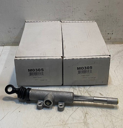 2 Quantity of M0305 Clutch Slave Cylinders AM-93 (2 Quantity)