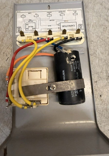 Grundfos Submersible Motor Control Box Model 98315251 Pump Control Unit