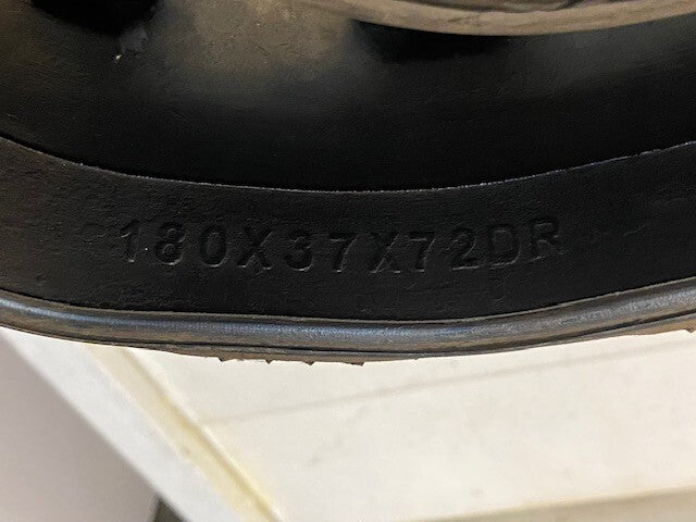 BRIDGESTONE 180X37X72DR Rubber Track