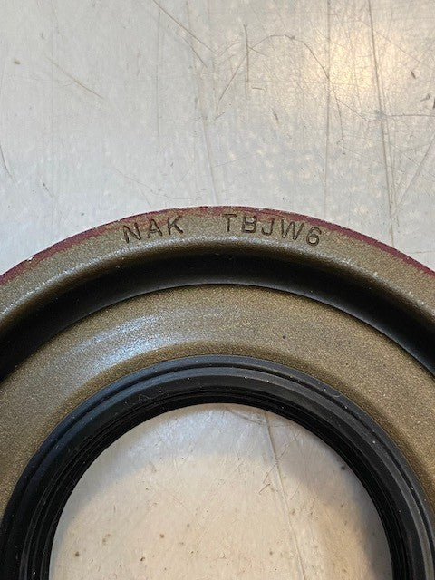 5 Quantity of Auto Xtra 4762N Rear Wheel Seals NAK TBJW6 (5 Quantity)