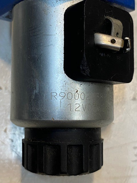 Rexroth R900567497 Hydraulic Double Solenoid Directional Valve USED