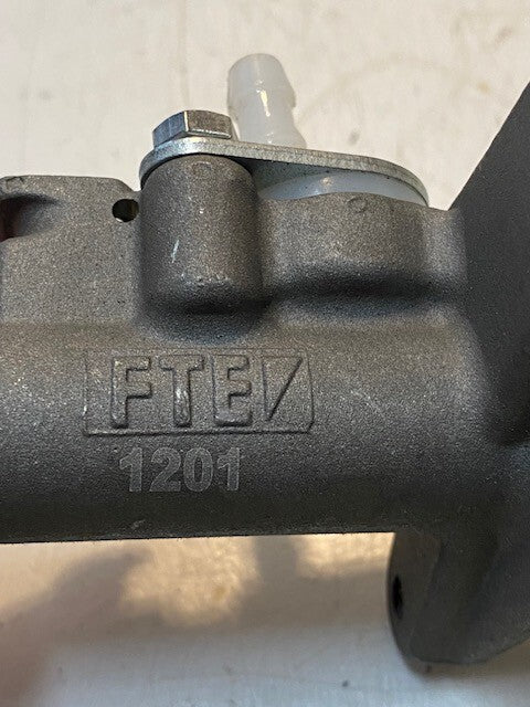 FTE 1201 Clutch Master Cylinders 5/8 | M0809W | M0809 | D111051