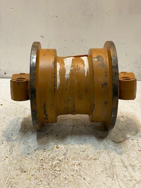 CNH Sinlge Flange Track Roller R33571 | 1535 | 7-3/4" Track Width 20mm Bore