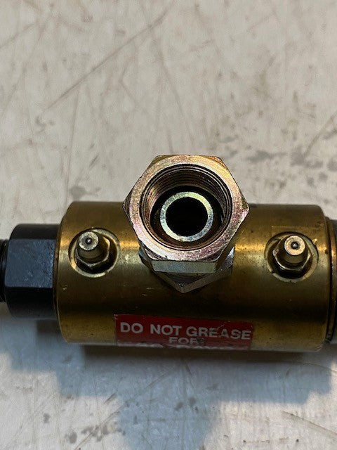 D&S Manufacturing Car Wash Hi-Pressure Swivel Fitting 4" x 2-3/4"