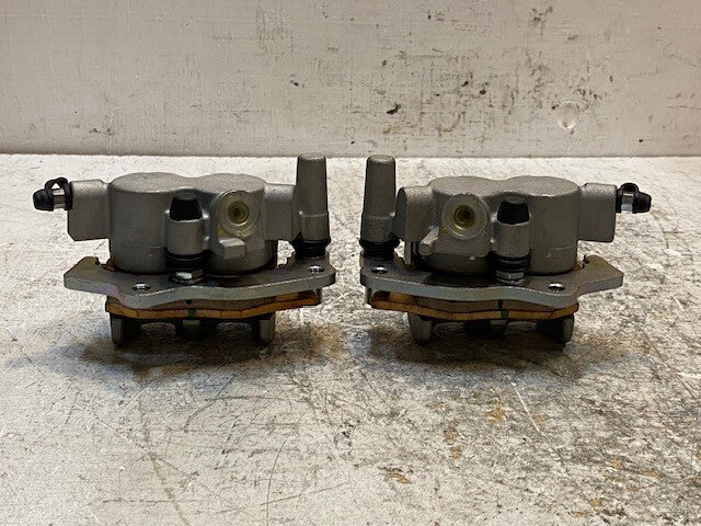 Pair of Brake Calipers S2210GG A & B | 5" x 3-1/2" 3-1/2"