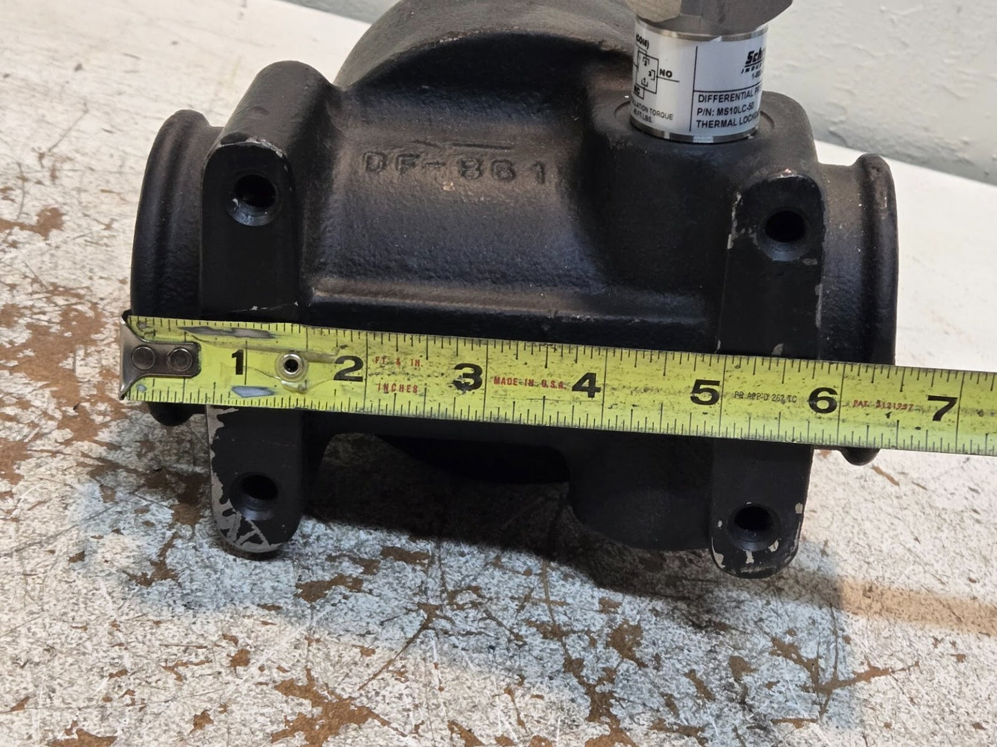 Demag Plastics Hydraulic Filter 403366 with Schroader Pressure Switch MS10LC-50