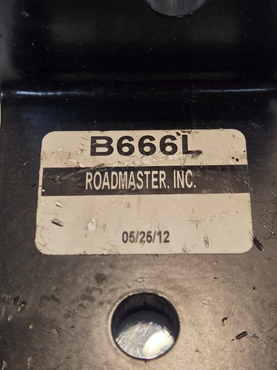 Roadmaster B666L Bracket for Sprinter Van | 6-1/4" x 2-3/4" x 2-1/2"