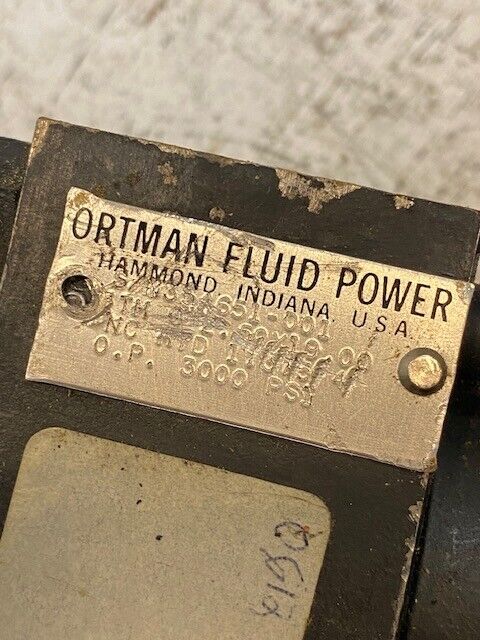 Ortman Fluid Power Cylinder 651-001 | 3000 Psi 29" Long 3-1/2" Wide